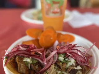 Tacos Los Tres Reyes