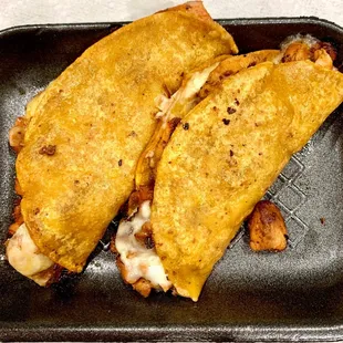 Queso Tacos