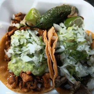 Adobada y asada tacos, gordo y delicioso!