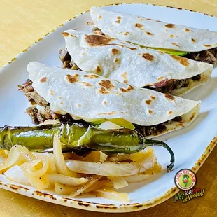 Piratas - What more can we ask for?  Quesadillas with steak and avocado? YES, pls.