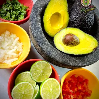 Molcajete Guacamole