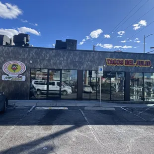 the outside of the restaurant