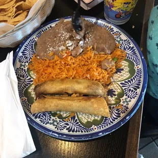 Even the taquitos dorados plate for kids looks so good!!
