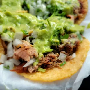 Taco de carnitas. 6/10 - definitely needed