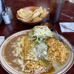 Enchilada taco chilirelleno