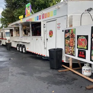 Food truck pick up area