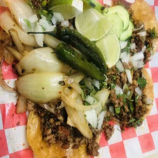 Orden de tacos campechanos