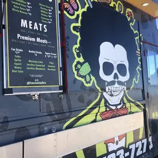 Cool truck and love the art!