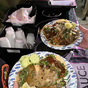 Tacos al pastor, suadero, asada y cabeza