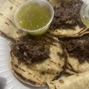 Es algo ridiculo la cantidad de carne que ponen al taco. Es una burla para lo que se paga