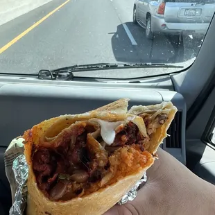 Alpastor burrito