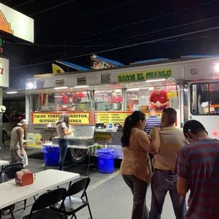 sushi and sashimi, interior