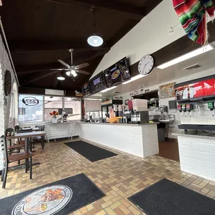 sushi and sashimi, interior