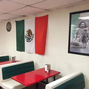 Love the decor
