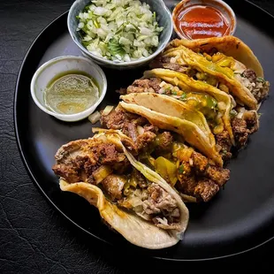 Tacos and more tacos! Mas!