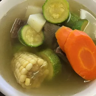 Caldo de Res o Pollo