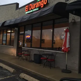 Amazing shredded and marinated chicken tacos!!  Delicious flavor &amp; fresh ingredients.  Steak tacos excellent on corn tortillas!