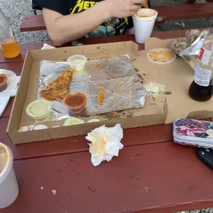 Pizza tacos