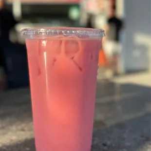 STRAWBERRY HORCHATA GRANDE