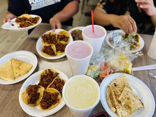 Los Shakas Tacos Y Más