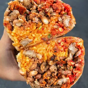 El Grifo Burrito (IG: @foodwithbros)