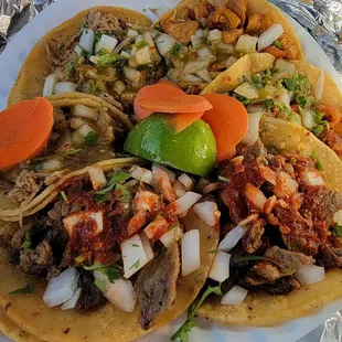 Asada, pollo, and carnitas.