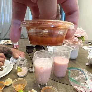 Muy mal servicio y carne cruda.