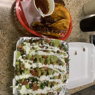 Birriaqueso Tacos