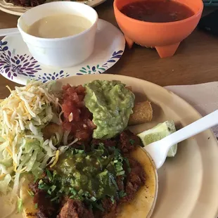 1 al pastor taco with 2 chicken floutas