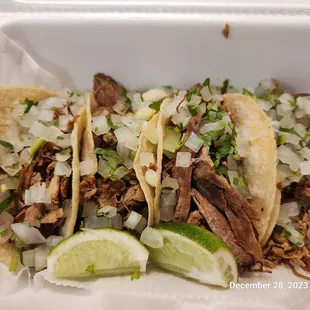 Carnitas tacos x 4