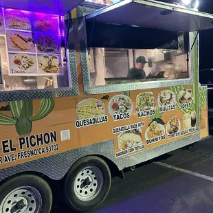 a food truck at night