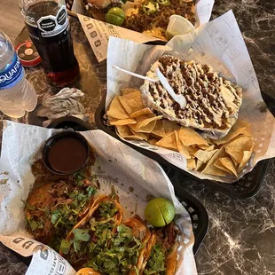 Birria - Beef Taco, Lonchezon, Pa La Nalga