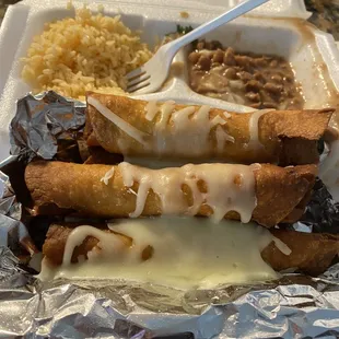 El Primo Finger Lickin&apos; Flautas