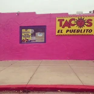 Little pink taco hut! Whoever uploaded the precious exterior photo got it wrong--that&apos;s El Portal (very different).