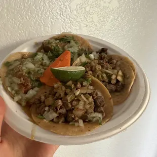 Chicken tacos are not so fresh. Flavors are okay!