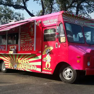 a pink food truck