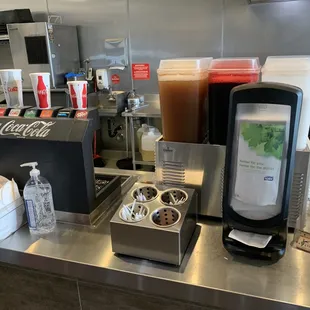 Fountain drink station