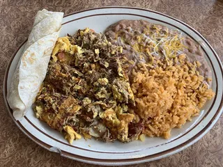 Tacos Y Birria Bigotes