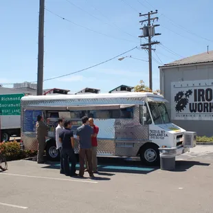 Lunchtime at Tacos El Rey. Delicious!