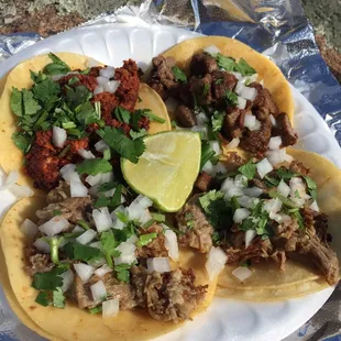 2 carnitas, 1 lengua, 1 chorizo