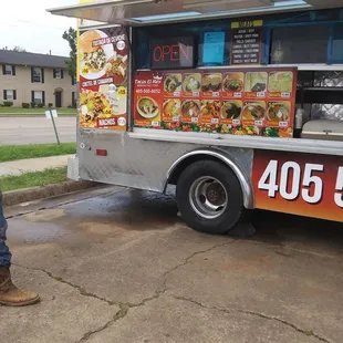 New items! Nachos, ceviche and coctel de camaron!