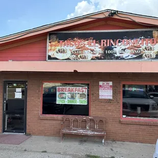 Front of Tacos El Rinconcito