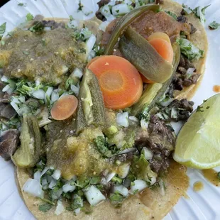 Lengua, cabeza, asada