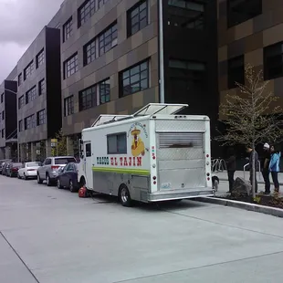 Street side of the El Tajin Taco Truck (May 2012)