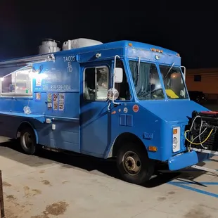 Tcos el Tio Food truck.