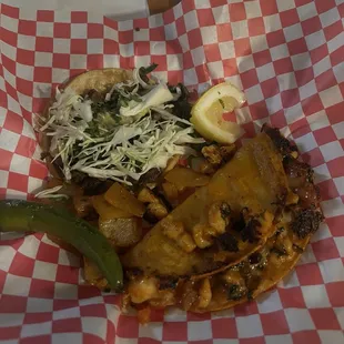 Taco de camarón.