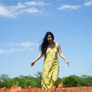 Alma R.
