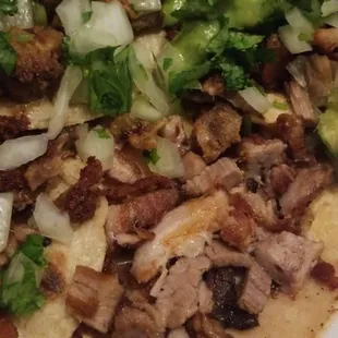 Tripas, suadero, carnitas