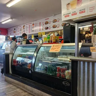 Nice neighborhood place to eat!!!  You see ALL ethnicities there which I LOVE...Great asada burrito ...yuuummy
