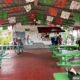 Outdoor dining